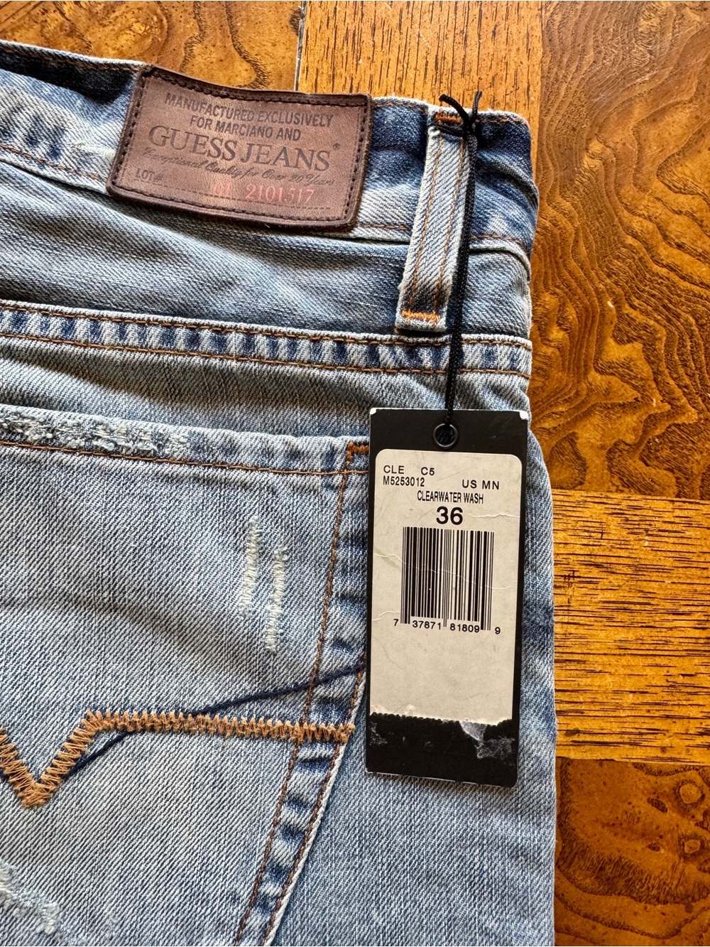 Guess Men's Light Blue Clearwater Wash Relaxed Jeans